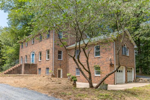 6501 Sunday Dr, MOUNT CRAWFORD, VA, 22841-2158 | Card Image