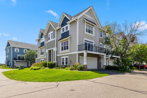 1504-15576 Early Bird Cir, Apple Valley, MN, 55124-7848 | Card Image