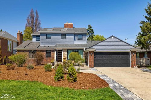 56 Hampton Rd, Grosse Pointe Shores, MI, 48236-1317 | Card Image