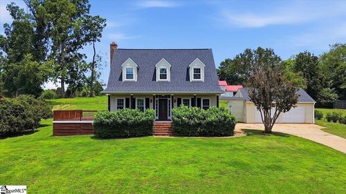 110 Amanda Dr, Anderson, SC, 29621-2405 | Card Image