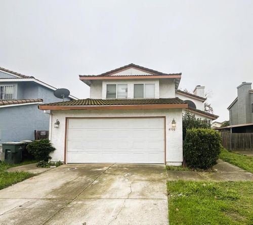 4900 Camino Royale Dr, Sacramento, CA, 95823-5197 | Card Image