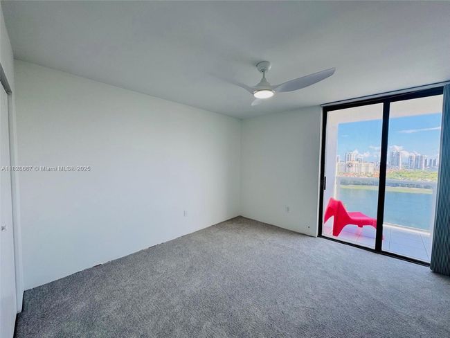 APT-1906 - 3675 N Country Club Dr, Condo with 2 bedrooms, 2 bathrooms and null parking in Aventura FL | Image 12
