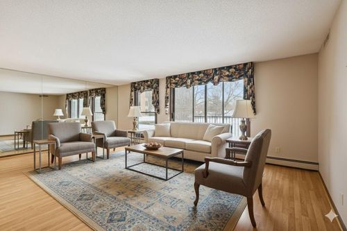 apt-109-9600 Portland Ave S, Bloomington, MN, 55420-4566 | Card Image