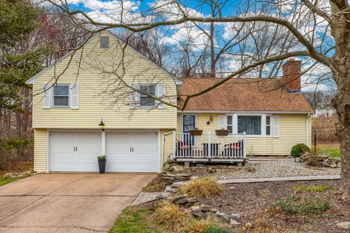 438 Woodland St, South Glastonbury, CT, 06073-3529 | Card Image