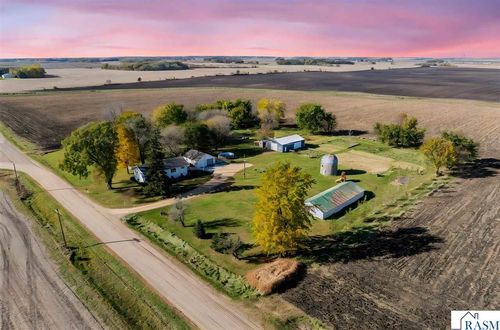 37658 410th St, Saint Peter, MN, 56082-4334 | Card Image