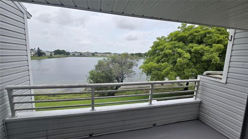 201-3409 Nw 44th St, Lauderdale Lakes, FL, 33309-4261 | Card Image