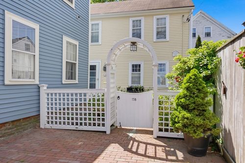 15 1/2 River St, Salem, MA, 01970-3220 | Card Image