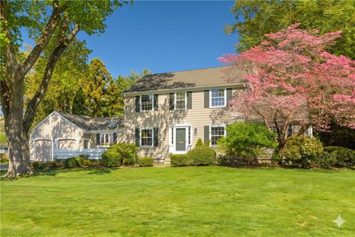 8 Harbour Rd, Barrington, RI, 02806-4411 | Card Image