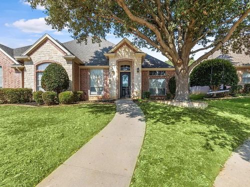 8205 Edgemont Ct, North Richland Hills, TX, 76182-8654 | Card Image