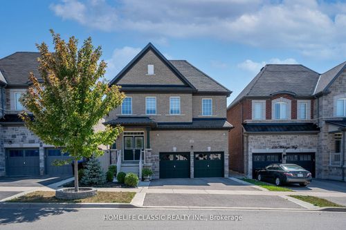 105 Mckenzie Way, Bradford, ON, L3Z4G6 | Card Image