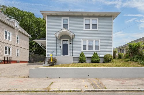 200 Narragansett Ave, Providence, RI, 02907-3632 | Card Image