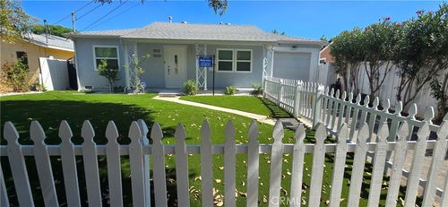 7512 Jamieson Ave, Reseda, CA, 91335-3211 | Card Image