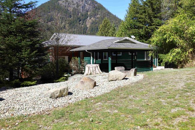 12815 Sunshine Coast Highway, House other with 3 bedrooms, 2 bathrooms and null parking in Madeira Park BC | Image 33