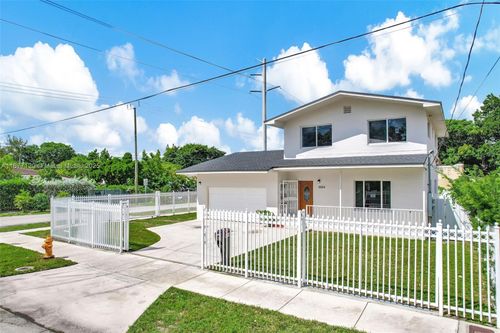 1815 Nw 58th St, Miami, FL, 33142-2423 | Card Image
