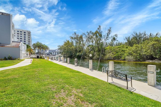 APT-401D - 2860 Ne 14 Th Street Cswy, Condo with 2 bedrooms, 2 bathrooms and null parking in Pompano Beach FL | Image 45