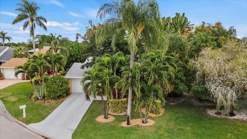6691 S Pine Ct, Palm Beach Gardens, FL, 33418-6960 | Card Image