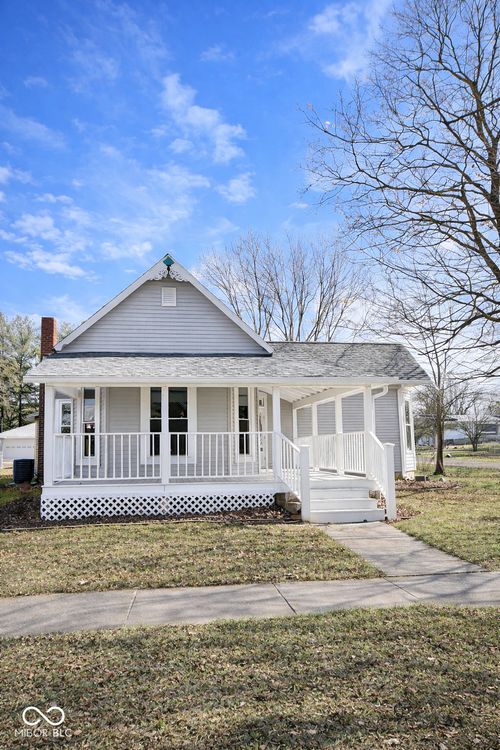 1302 5th St, Covington, IN, 47932-1034 | Card Image