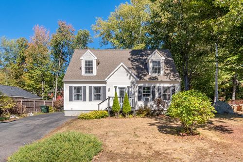 284 Pine St, Laconia, NH, 03246-3249 | Card Image