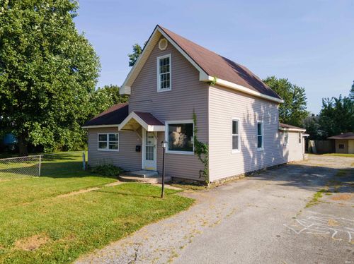 220 E Stephenson St, Marion, IN, 46952-2111 | Card Image