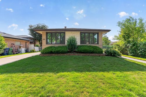 10712 Lamon Avenue, Oak Lawn, IL, 60453 | Card Image