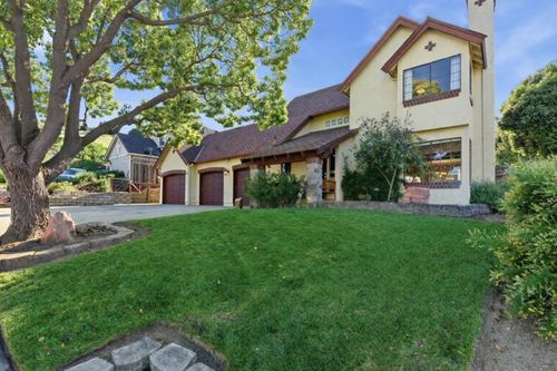 90 Lang Ct, San Juan Bautista, CA, 95045-9403 | Card Image