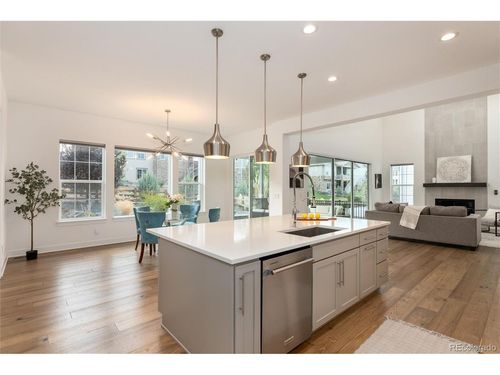 6689 S Vandriver Way, Aurora, CO, 80016-5136 | Card Image