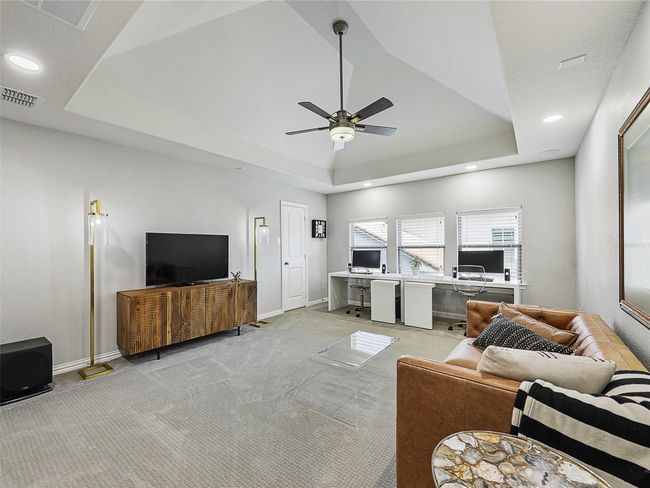 Built-in speakers, recessed LED lighting, wood blinds | Image 36