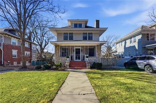 5532 Rockhill Rd, Kansas City, MO, 64110-2740 | Card Image