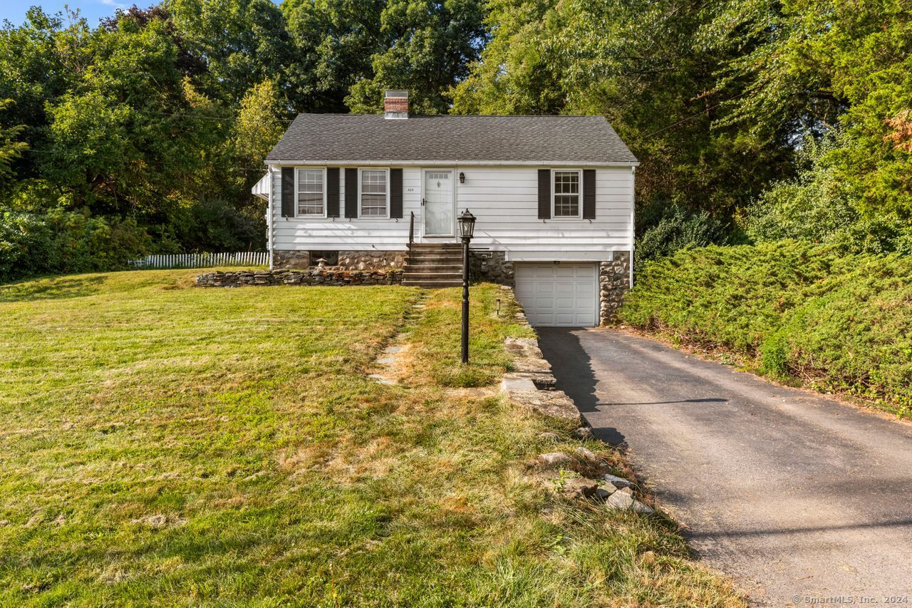 Pierpont Rd, Waterbury, CT 06705