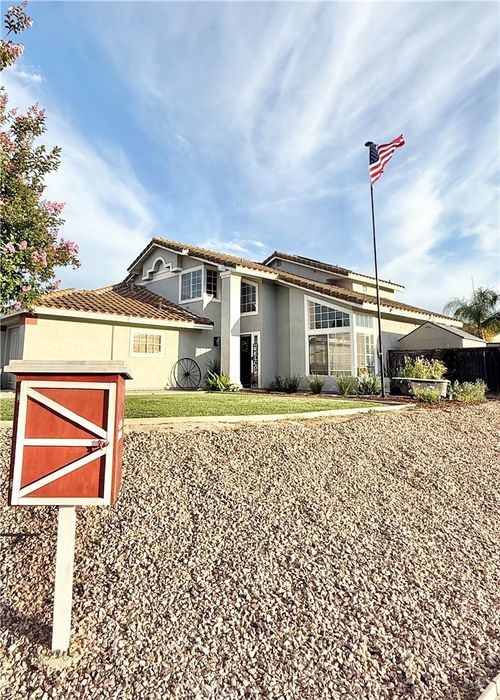 25417 Clover Glen Cir, Murrieta, CA, 92563 | Card Image