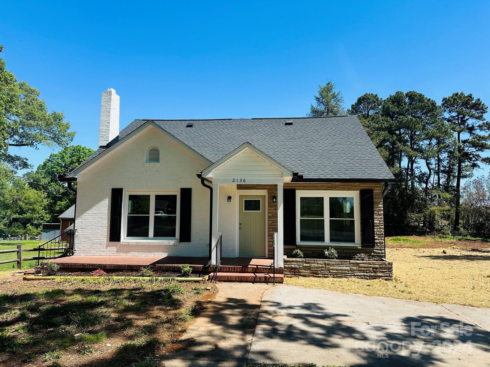 Mount Olive Church Rd, Newton, NC 28658