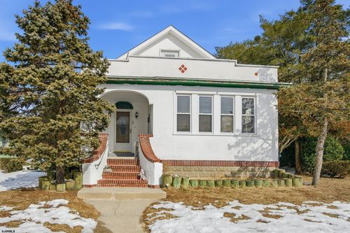 36 E Lee Ave, Absecon, NJ, 08201-2720 | Card Image