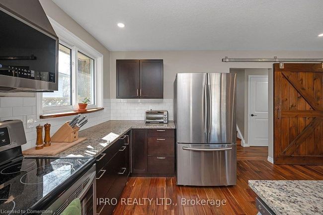 64 Hahn Ave, House other with 3 bedrooms, 2 bathrooms and 3 parking in Cambridge ON | Image 6