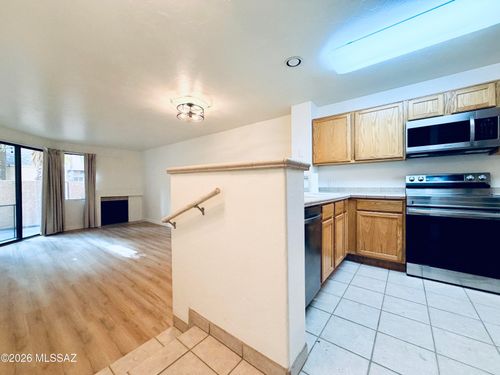 5126-5675 N Camino Esplendora, Tucson, AZ, 85718-4566 | Card Image