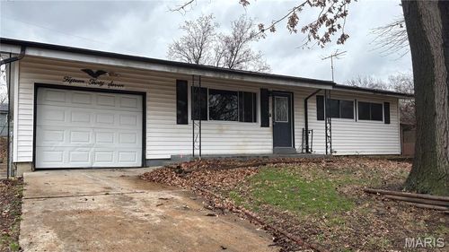 1537 Chesley Dr, Saint Louis, MO, 63136-2332 | Card Image