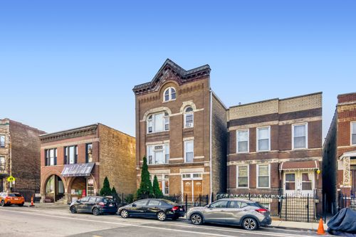 1s-2515 W Augusta Blvd, Chicago, IL, 60622-4562 | Card Image