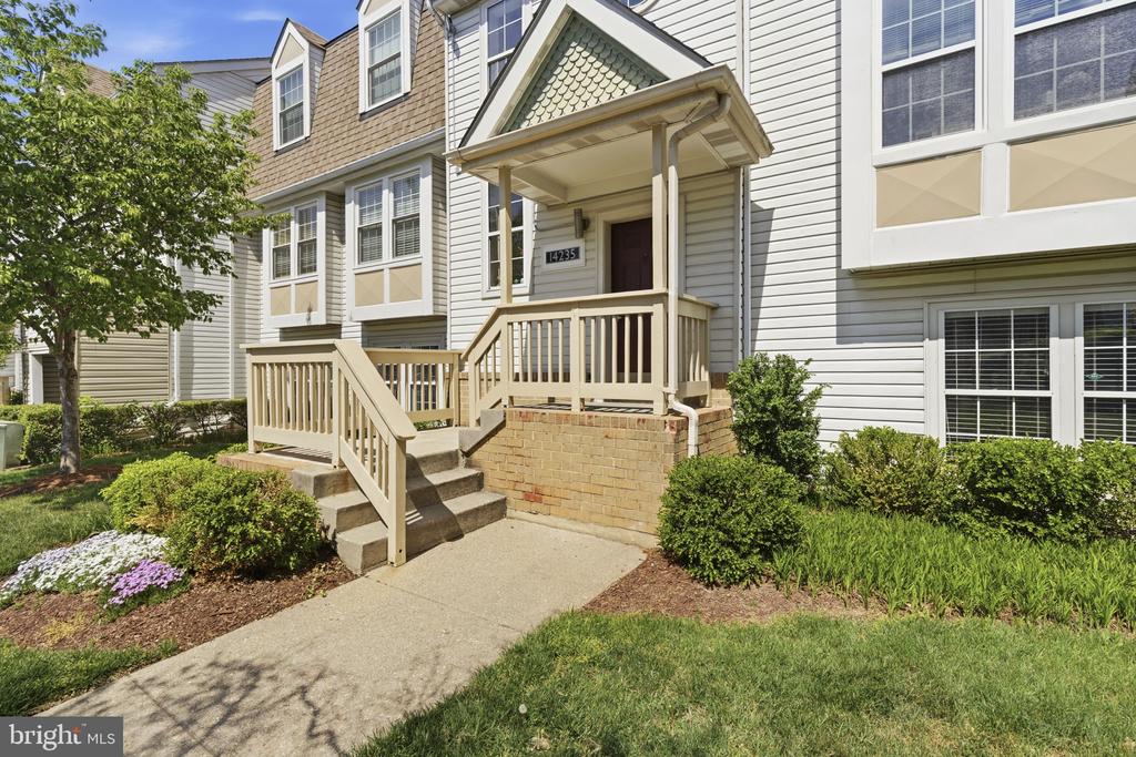 Residential in LAUREL 4