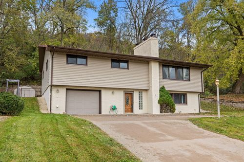 W5570 State Road 33, La Crosse, WI, 54601-7159 | Card Image