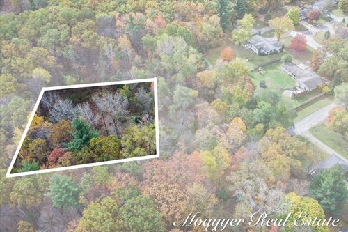 632 Edgewood St, Belding, MI, 48809-2106 | Card Image