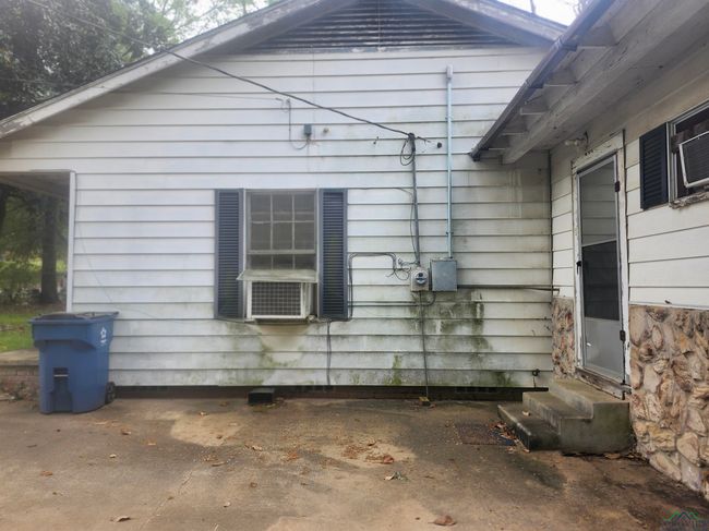 1803 Rosborough Springs Rd, House other with 2 bedrooms, 1 bathrooms and null parking in Marshall TX | Image 4