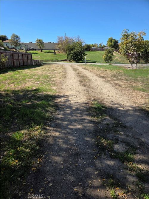 968 L St, San Miguel, CA, 93451 | Card Image