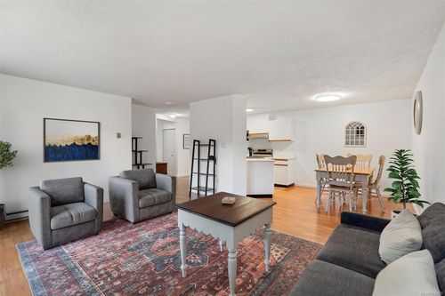 105-1055 Hillside Ave, Victoria, BC, V8T2A4 | Card Image