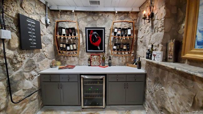 9810 Park Dr, House other with 2 bedrooms, 3 bathrooms and null parking in Helotes TX | Image 14