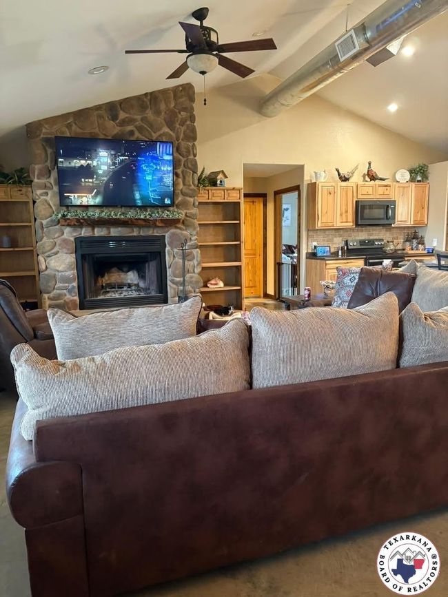 228 Pr 1070, House other with 3 bedrooms, 2 bathrooms and null parking in Doddridge AR | Image 4