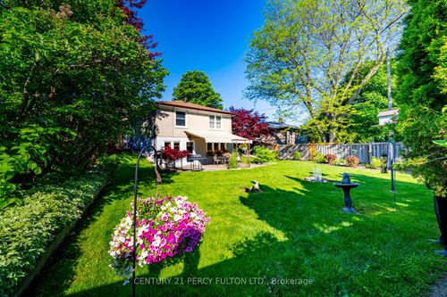 3 Henderson Ave, Thornhill, ON, L3T2K2 | Card Image