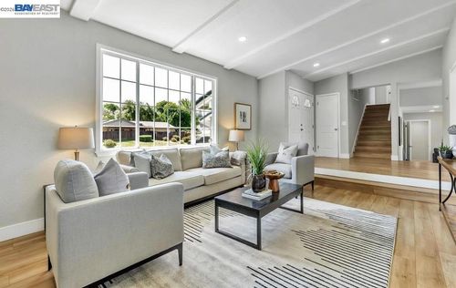 2782 Canyon Creek Dr, San Ramon, CA, 94583-1850 | Card Image