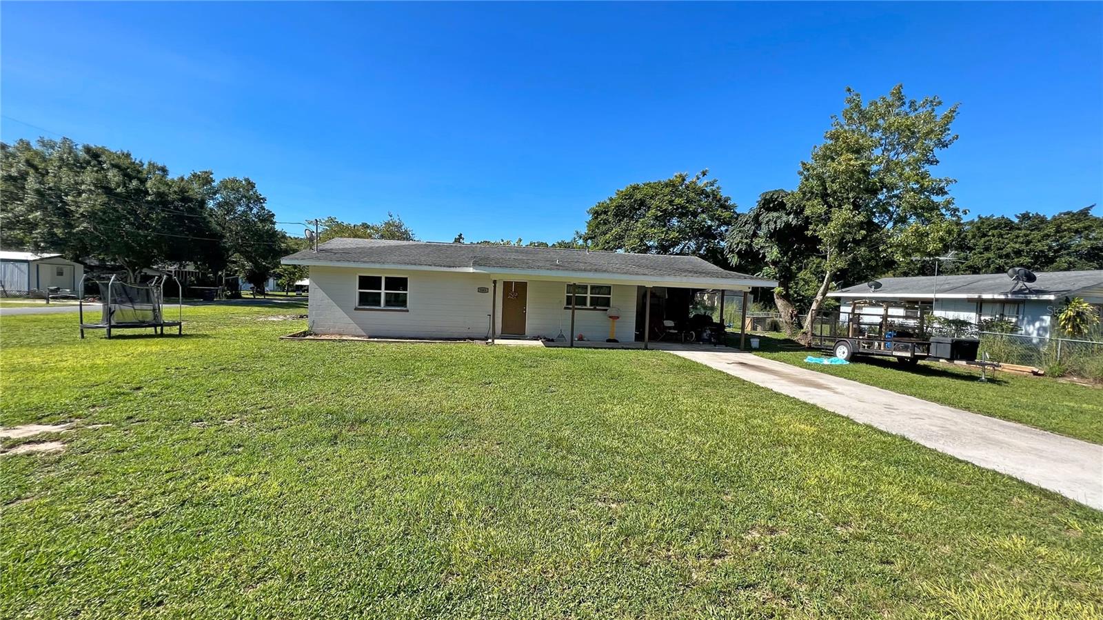 Brooks Rd, Frostproof, FL 33843