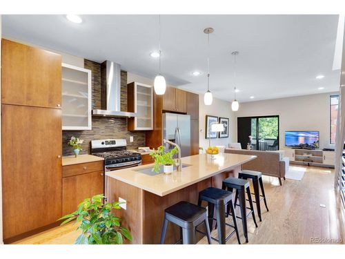 822 25th St, Denver, CO, 80205-2638 | Card Image