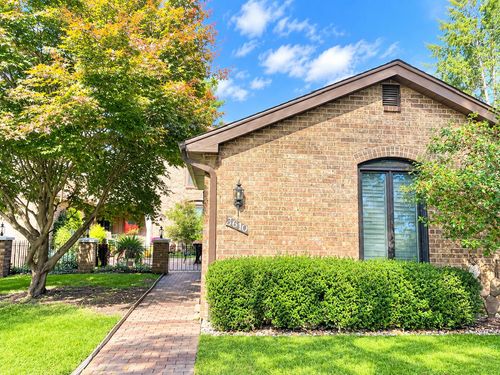 3610 Woodcliff Dr, Kalamazoo, MI, 49008-2513 | Card Image