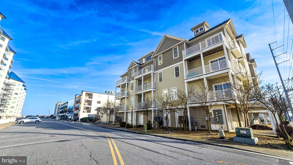 Residential in OCEAN CITY 5